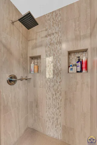 $299,900 | 3509 Southwest Westport Drive, Topeka, KS 66614