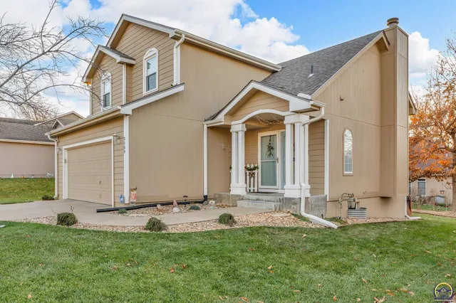$299,900 | 3509 Southwest Westport Drive, Topeka, KS 66614