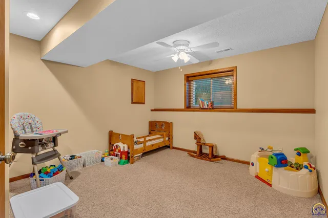 $299,900 | 3509 Southwest Westport Drive, Topeka, KS 66614