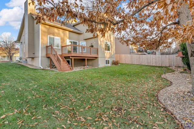 $299,900 | 3509 Southwest Westport Drive, Topeka, KS 66614