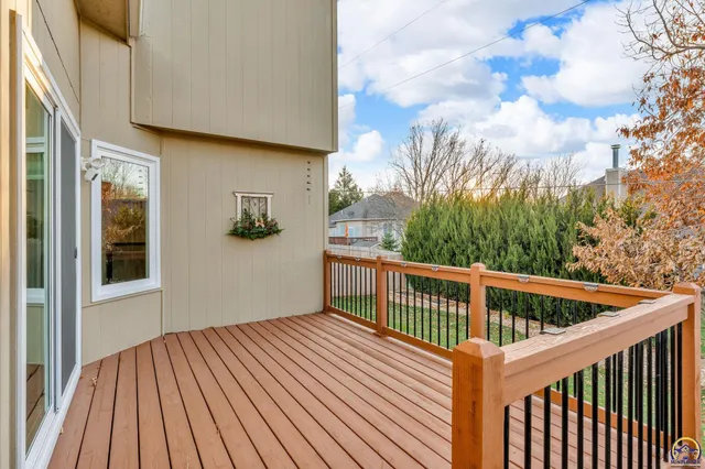 $299,900 | 3509 Southwest Westport Drive, Topeka, KS 66614