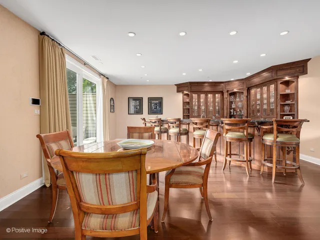 $1,599,000 | 1218 Hawthorne Court, Hinsdale, IL 60521