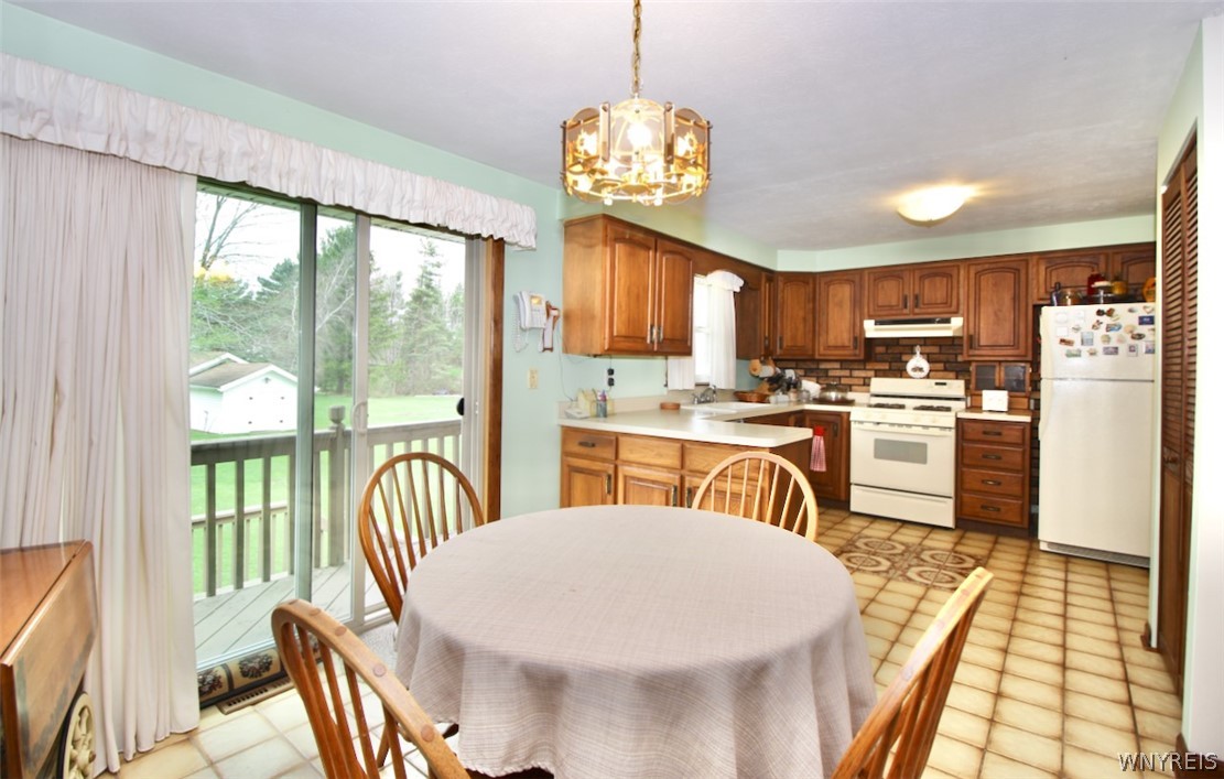 7980 Old Jennings Road Eden, NY 14057 - Photo 8 of 31 Dining/Kitchen