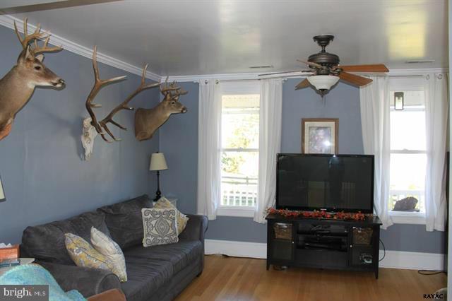 216 Constitution Road Pylesville, MD 21132 - Photo 22 of 30 Living Room