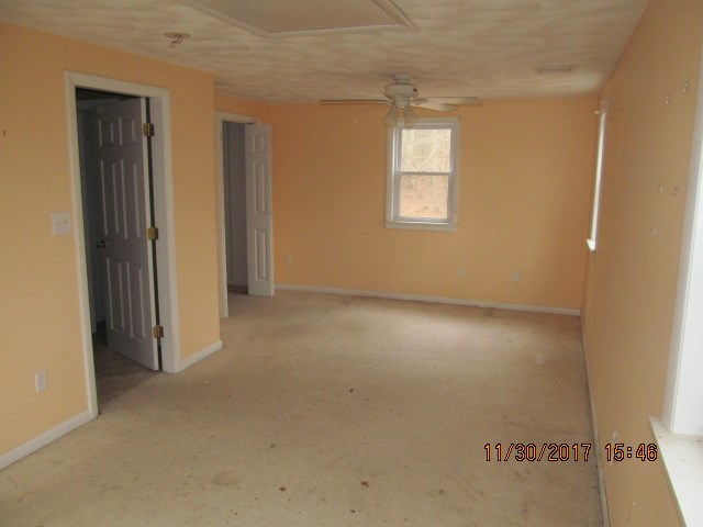 225 Knibb Road Burrillville, RI 02859 - Photo 6 of 10