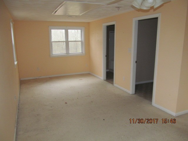 225 Knibb Road Burrillville, RI 02859 - Photo 7 of 10