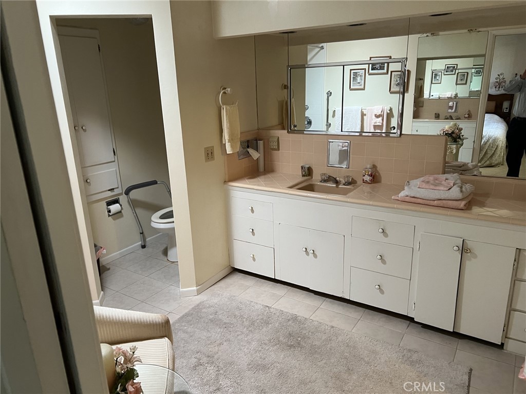 44705 Lowtree Avenue Lancaster, CA 93534 - Photo 10 of 12 bathroom