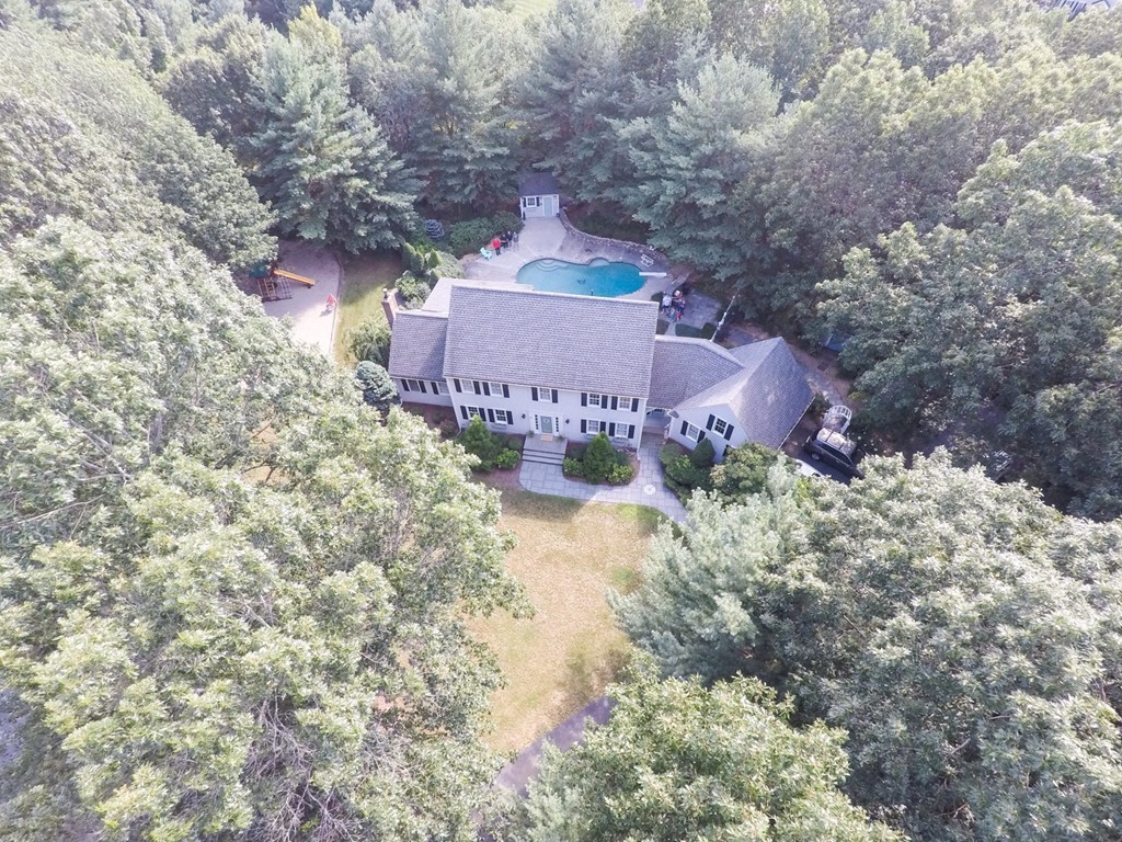 37 Huckleberry Road Hopkinton, MA 01748 - Photo 27 of 30 Gallery Image 27