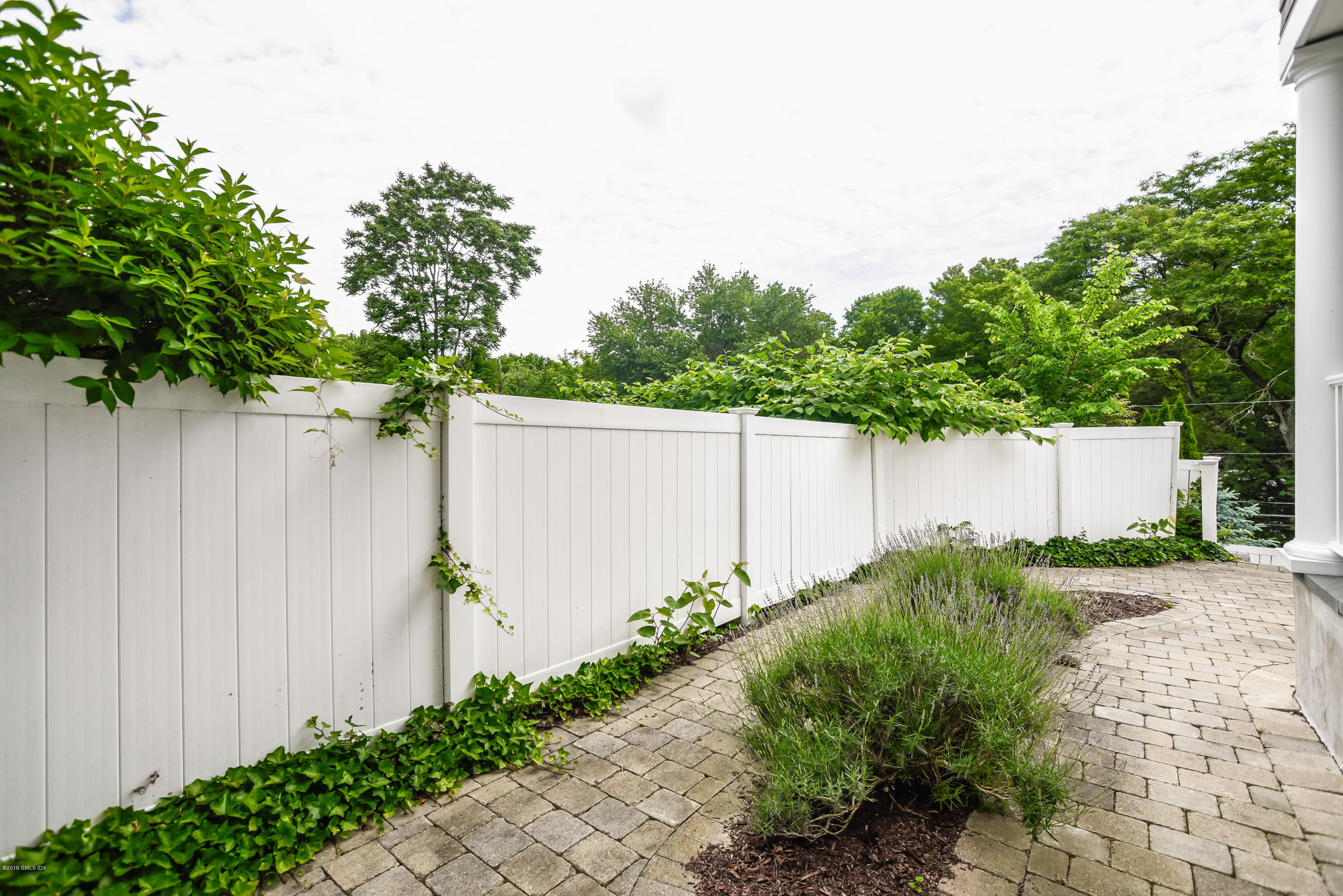 146 East Elm Street, Unit B Greenwich, CT 06830 - Photo 18 of 21 a garden view