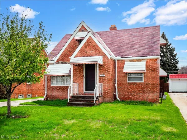 $202,000 | 4423 Grantwood Drive, Parma, OH 44134