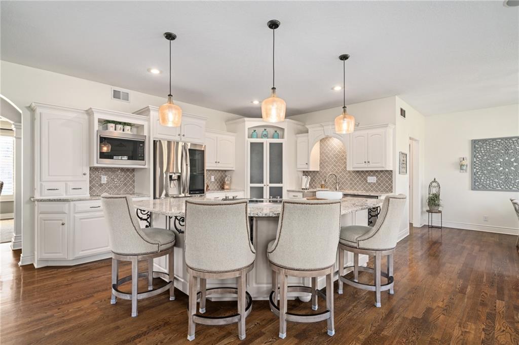 8926 Quail Ridge Lane Lenexa, KS 66220 - Photo 18 of 79