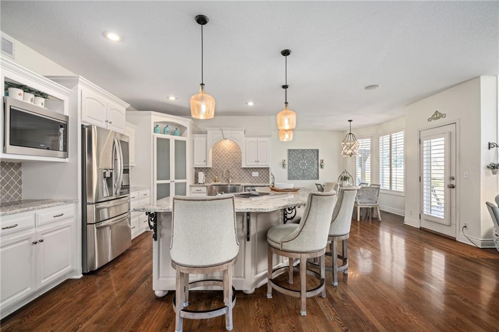 8926 Quail Ridge Lane Lenexa, KS 66220 - Photo 19 of 79