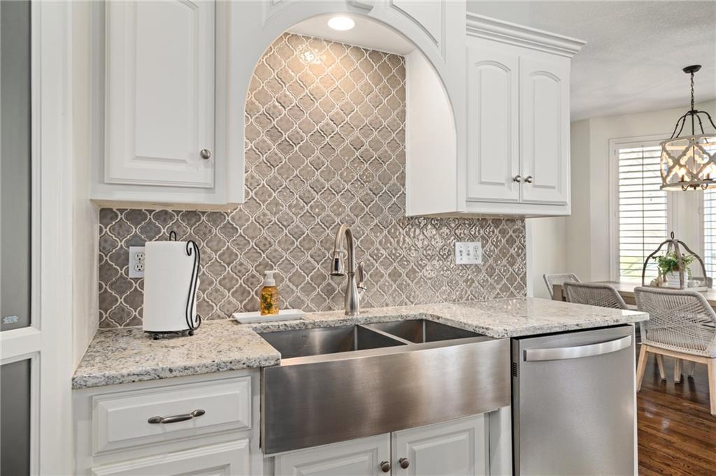 8926 Quail Ridge Lane Lenexa, KS 66220 - Photo 21 of 79