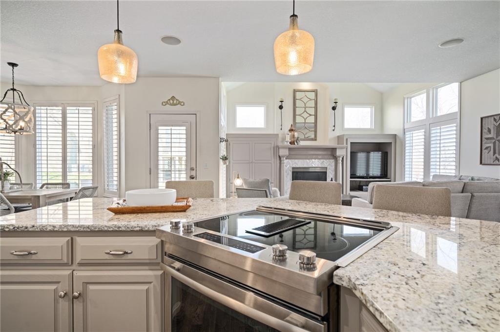 8926 Quail Ridge Lane Lenexa, KS 66220 - Photo 22 of 79
