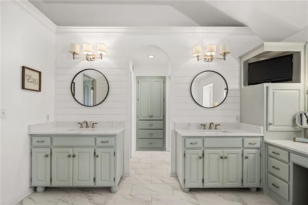 8926 Quail Ridge Lane Lenexa, KS 66220 - Photo 36 of 79