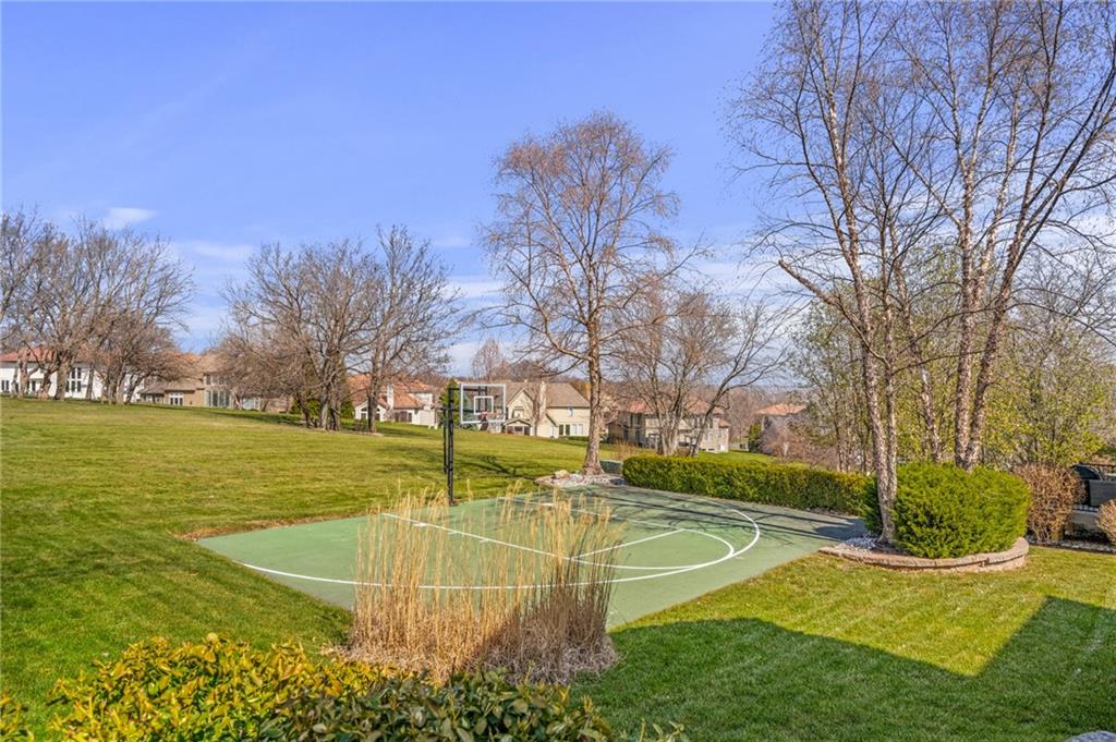 8926 Quail Ridge Lane Lenexa, KS 66220 - Photo 66 of 79