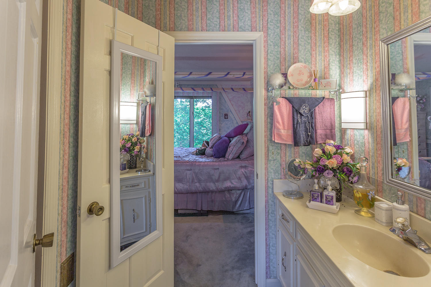 5312 Inlet View Lane Hixson, TN 37343 - Photo 26 of 50 Jack-n-Jill Bath