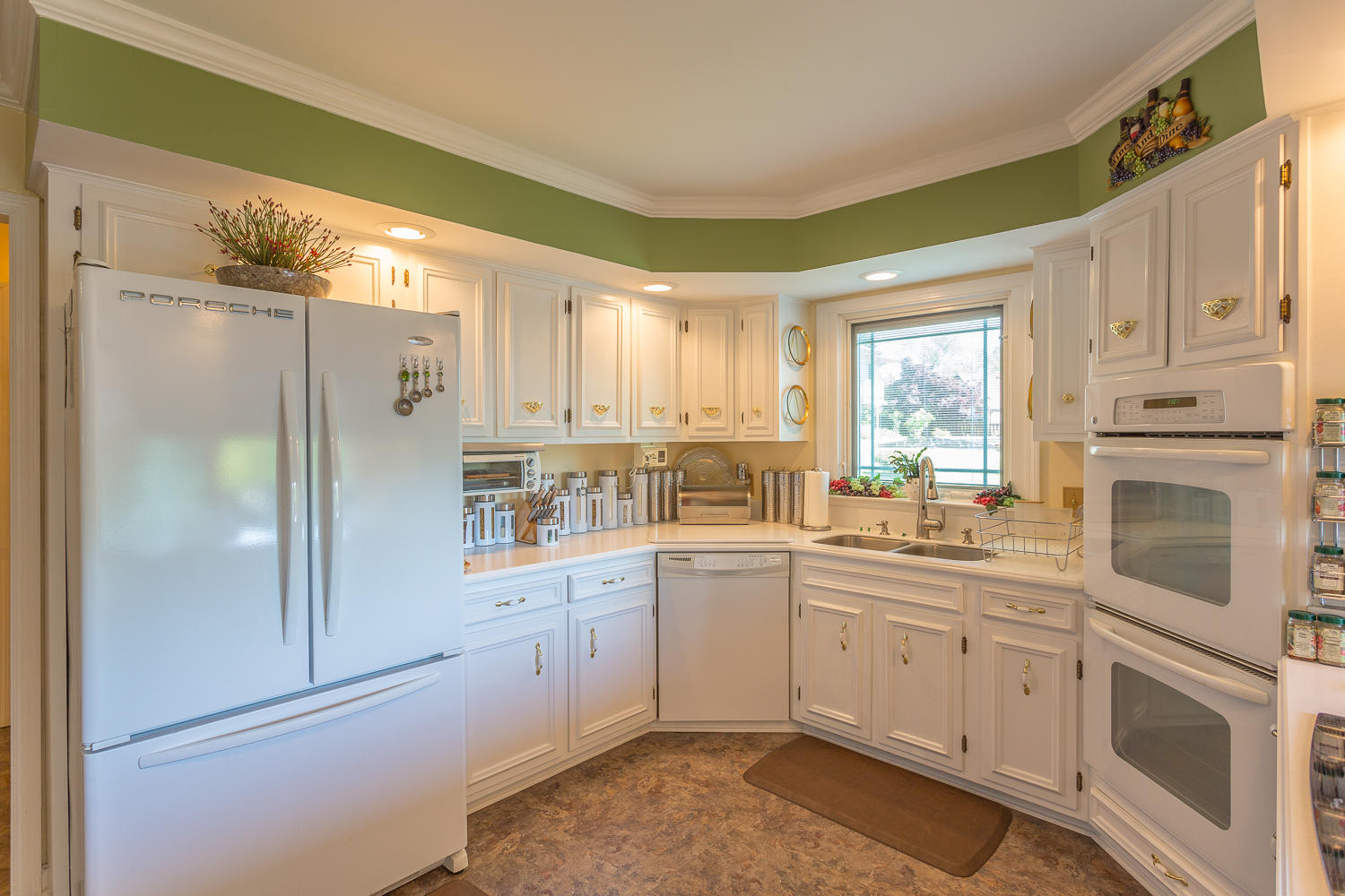 5312 Inlet View Lane Hixson, TN 37343 - Photo 33 of 50 Refrigerator can stay!