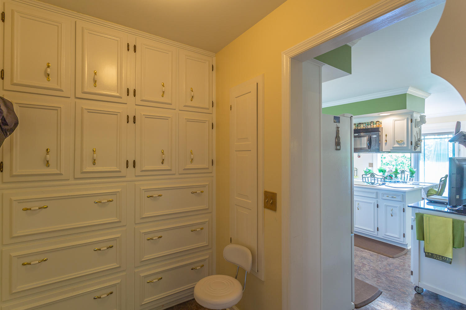 5312 Inlet View Lane Hixson, TN 37343 - Photo 35 of 50 ample cabinetry
