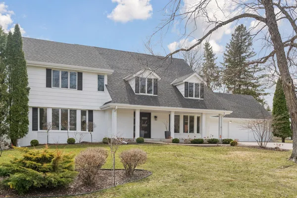 $1,390,000 | 6609 Field Way, Edina, MN 55436