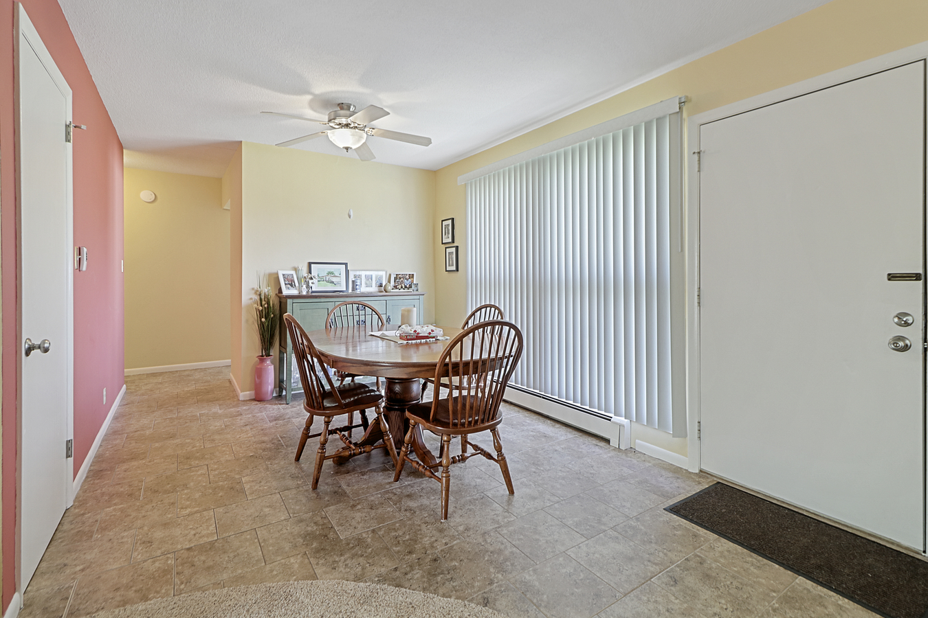 1725 Robert Drive Champaign, IL 61821 - Photo 6 of 18 a dining room with furniture and window
