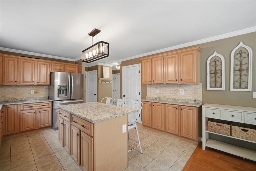 43 Moriarty Road Ware, MA 01082 - Photo 5 of 39