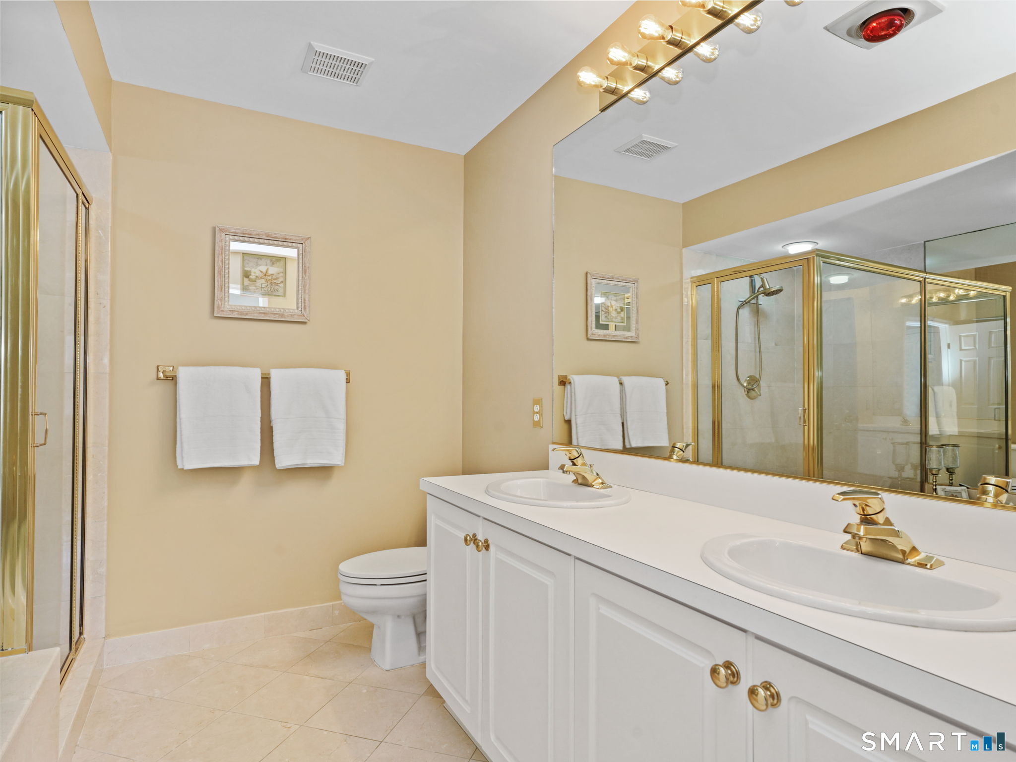 180 Turn Of River Road, Unit 13A Stamford, CT 06905 - Photo 20 of 40