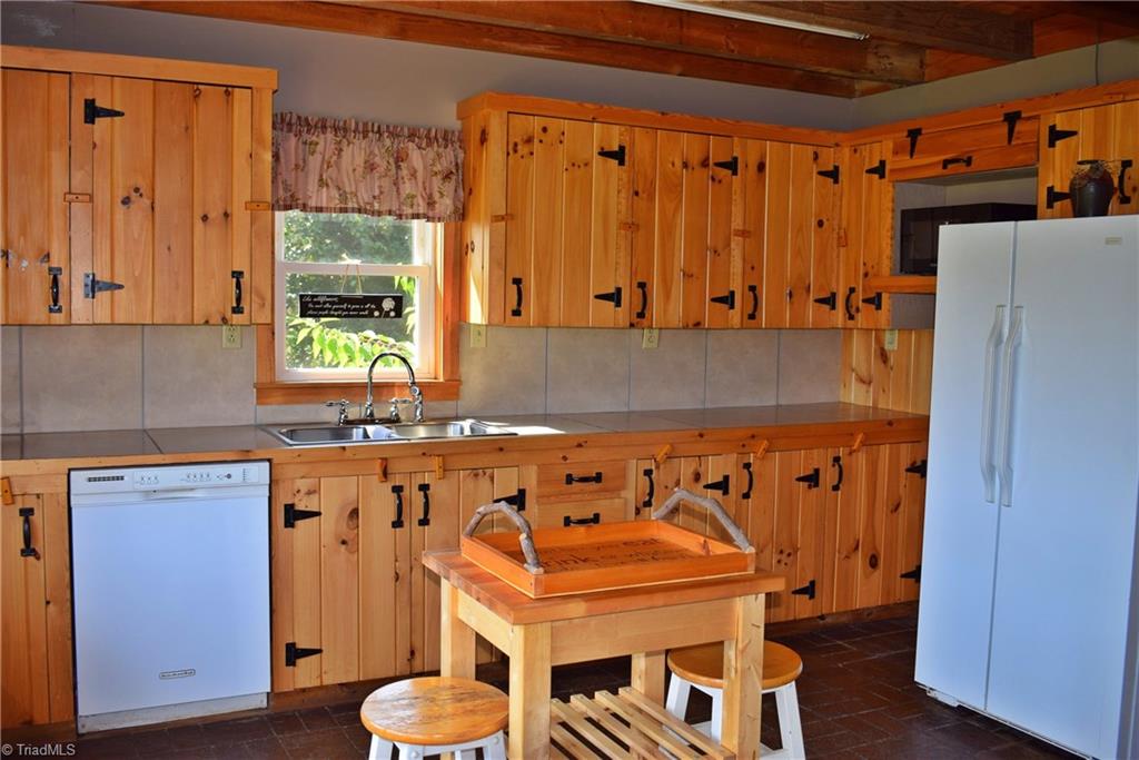 126 4B FARM Road Troy, NC 27371 - Photo 7 of 30 Gallery Image 7