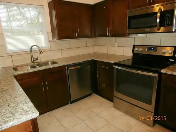 $1,700 | 2406 Ridge Hollow Drive, Houston, TX 77067