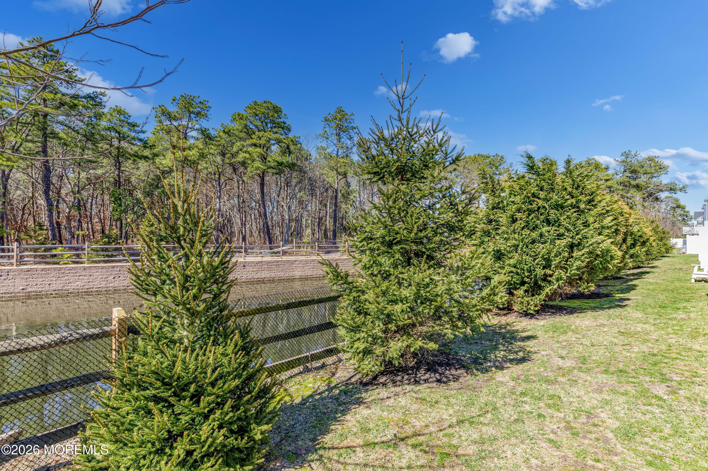 409 Spirit Way Brick, NJ 08723 - Photo 14 of 37 Exterior-5
