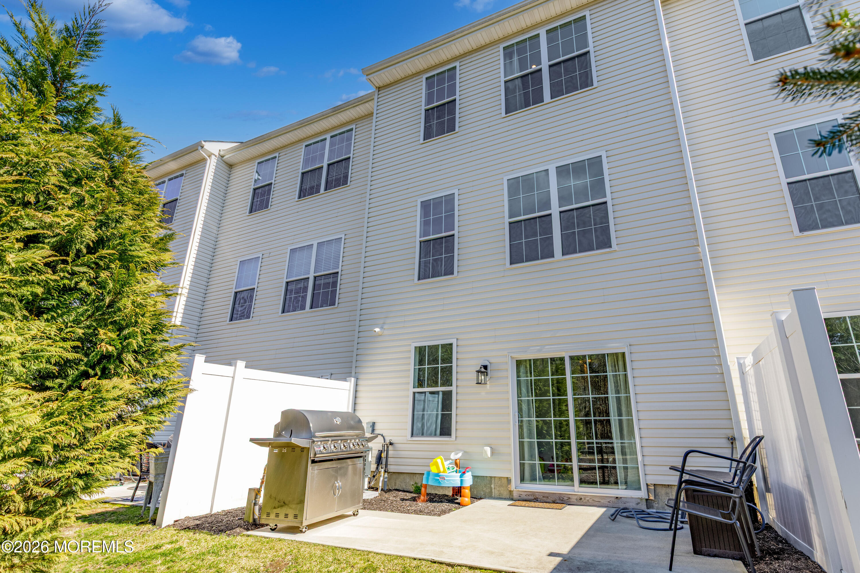 409 Spirit Way Brick, NJ 08723 - Photo 9 of 37 Exterior-6