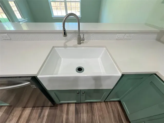 a close view of sink