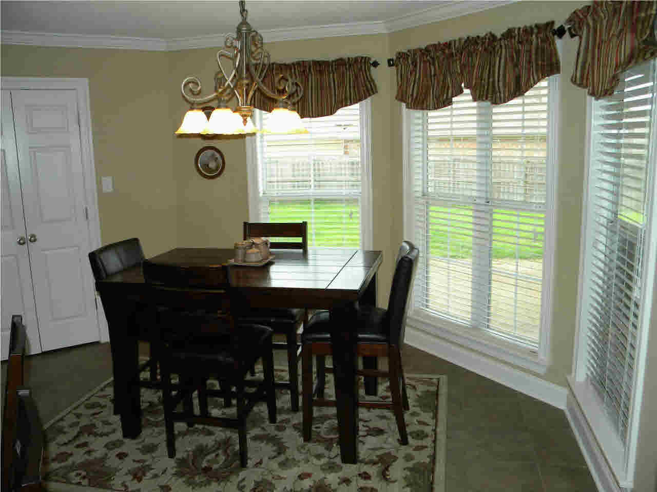501 Springhill Place Brandon, MS 39047 - Photo 8 of 20 Dining from Living Room