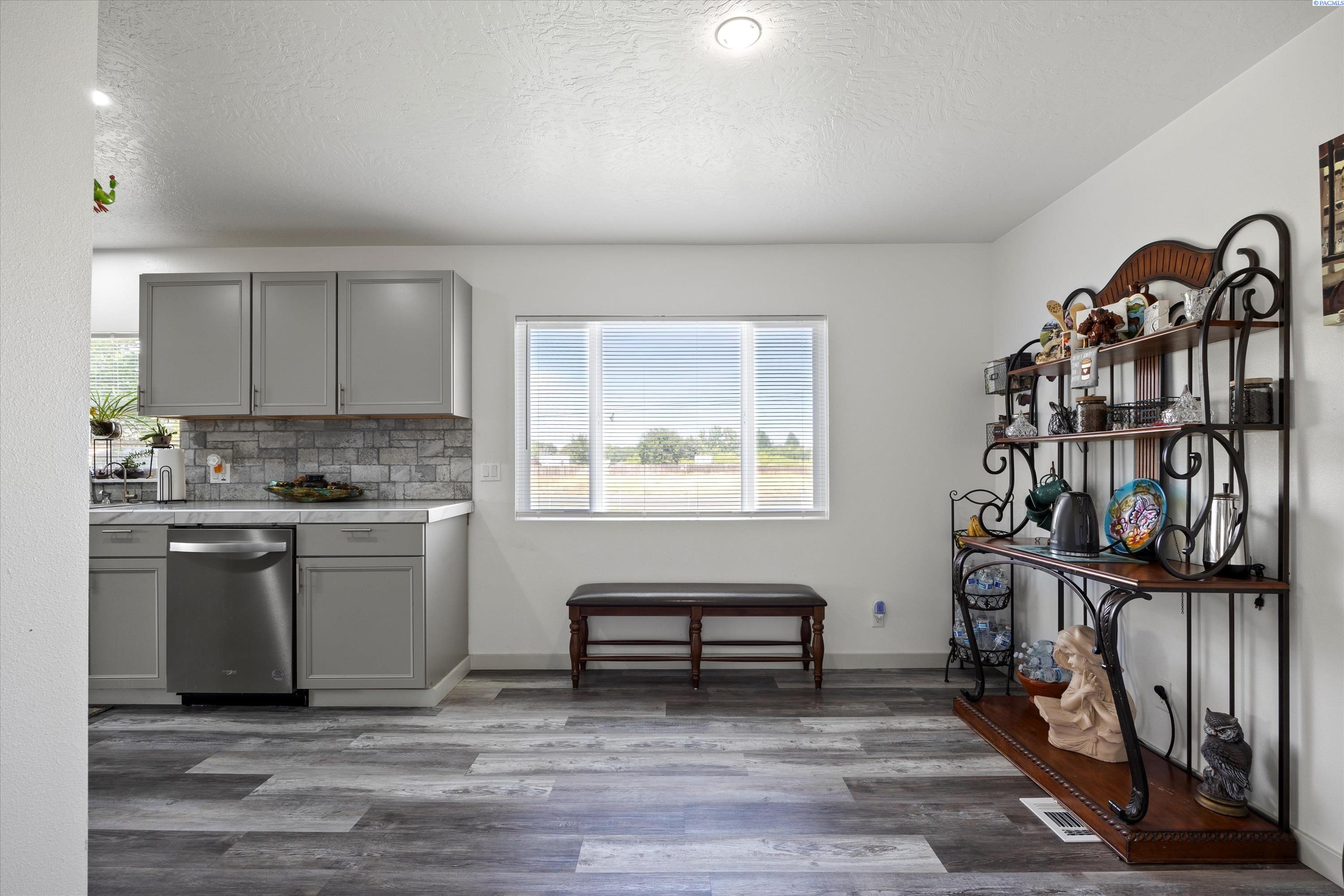 223405 East Cochran Road Kennewick, WA 99337 - Photo 11 of 23 Gallery Image 11