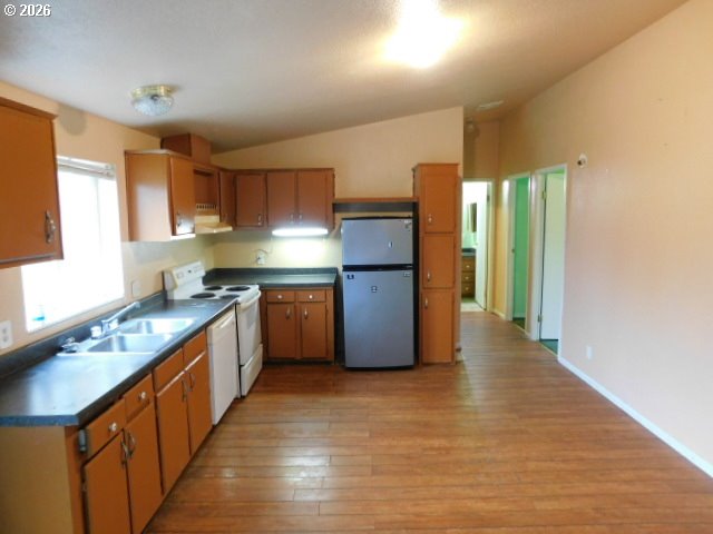 1633 Maple Street Florence, OR 97439 - Photo 4 of 14 Gallery Image 4