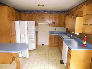 639 Riley Boulevard Bedford, IN 47421 - Photo 3 of 3
