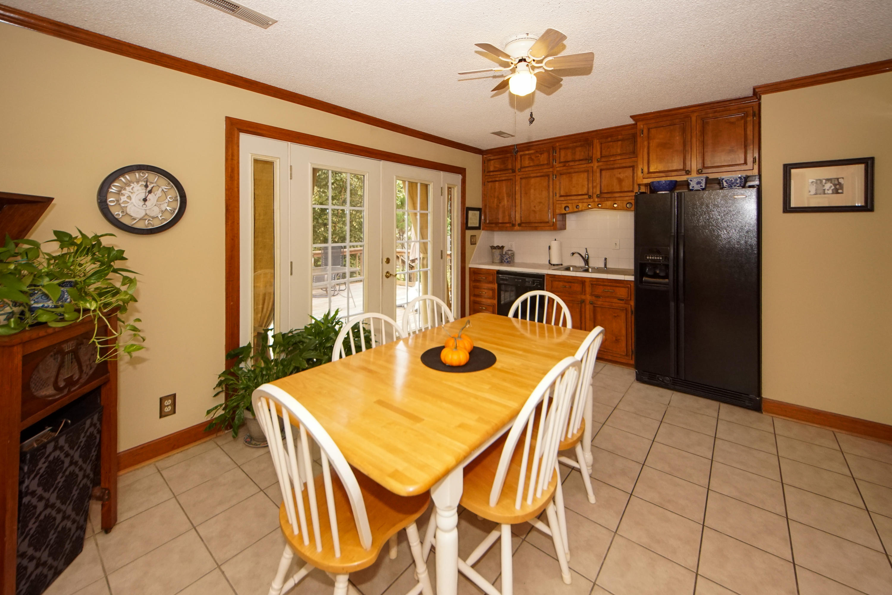 672 Riley Road Charleston, SC 29412 - Photo 11 of 35 Kitchen