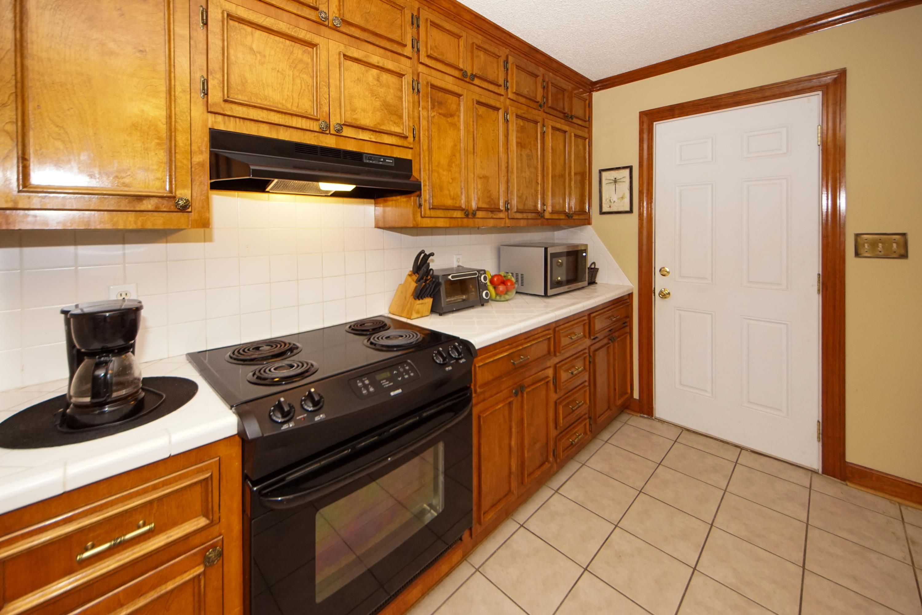 672 Riley Road Charleston, SC 29412 - Photo 12 of 35 Kitchen