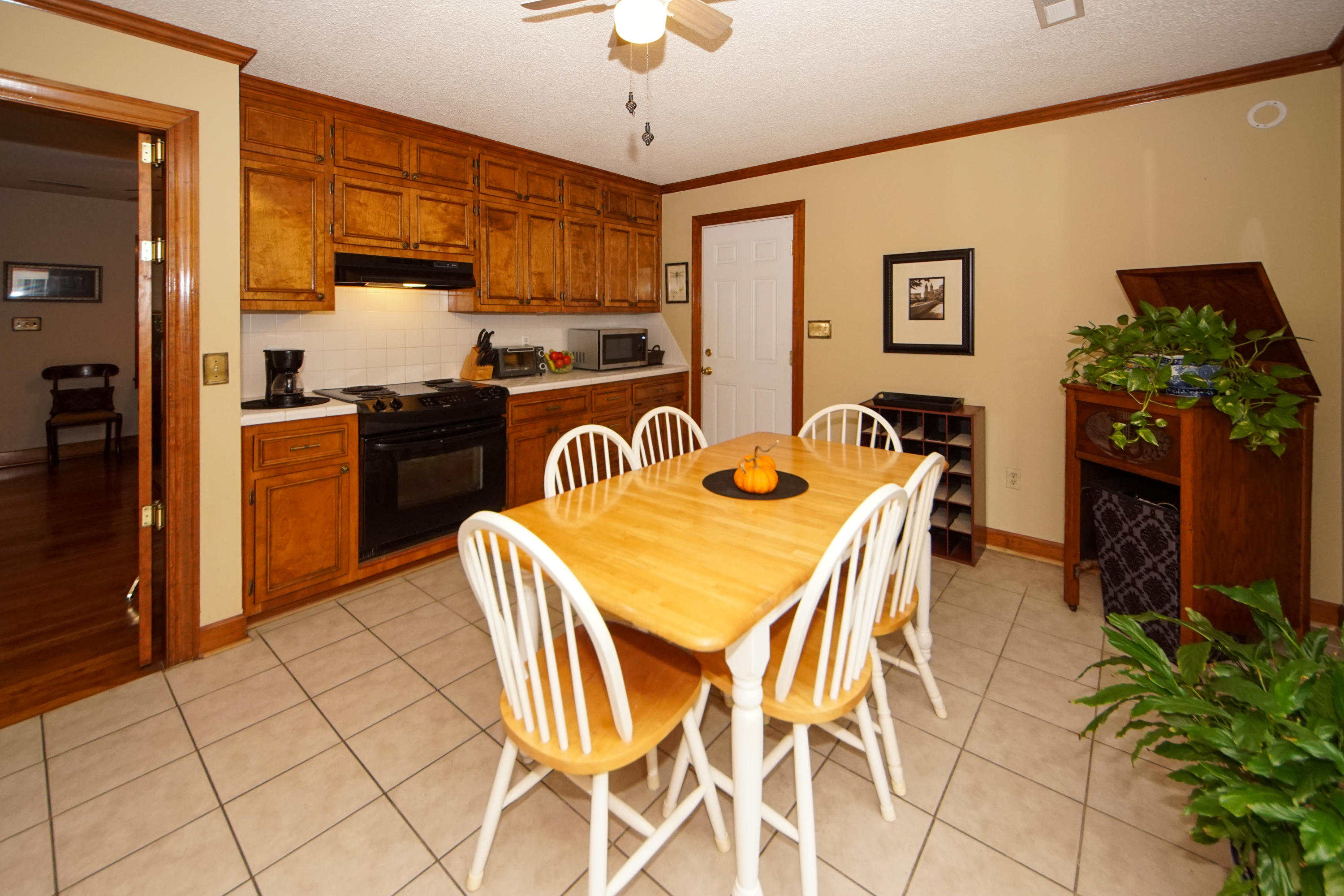 672 Riley Road Charleston, SC 29412 - Photo 14 of 35 Kitchen