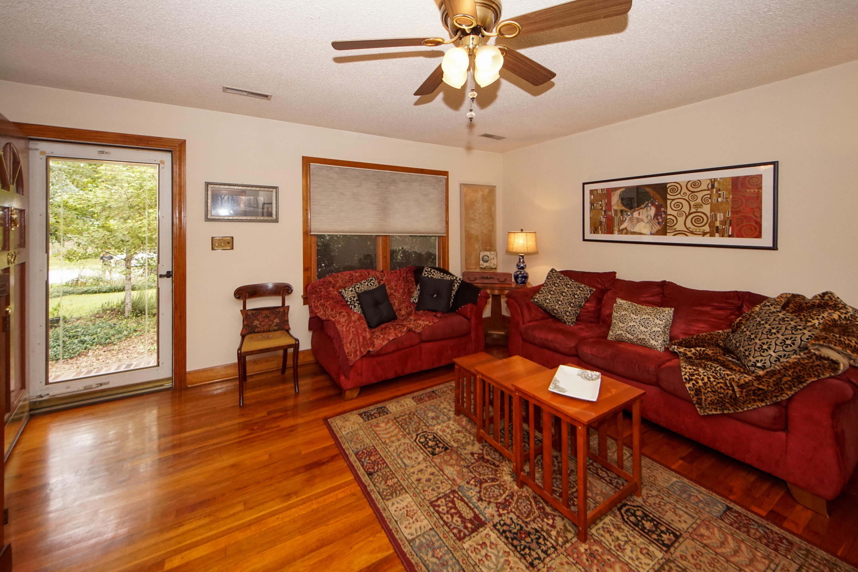 672 Riley Road Charleston, SC 29412 - Photo 9 of 35 Living Room