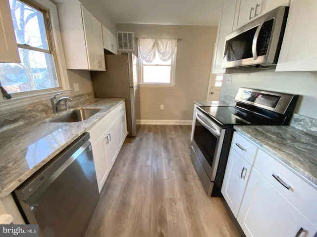 $2,600 | 304 Newfield Road, Glen Burnie, MD 21061