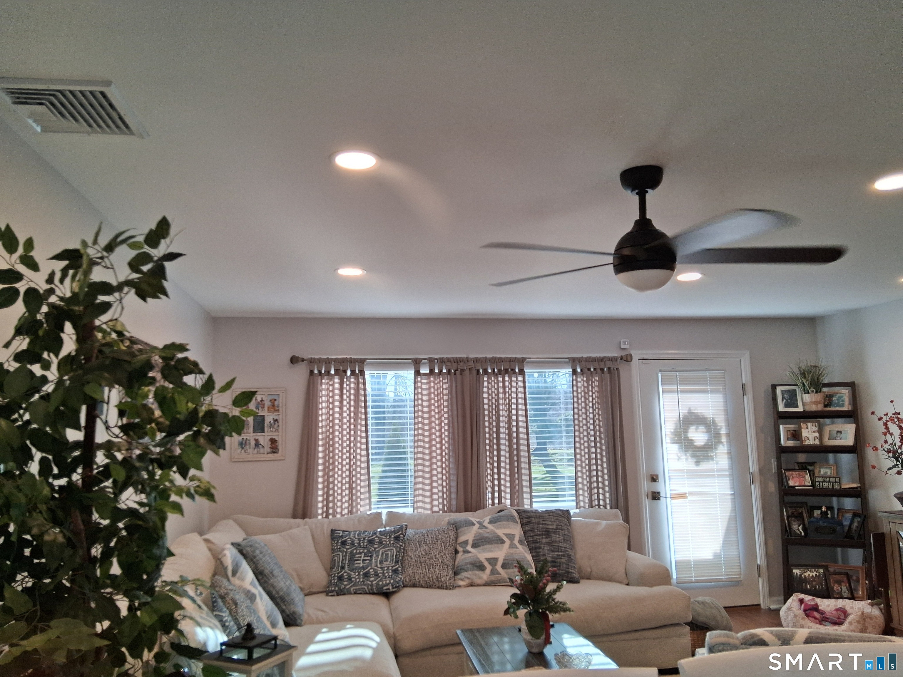 183 Centerbrook Road Hamden, CT 06518 - Photo 3 of 14