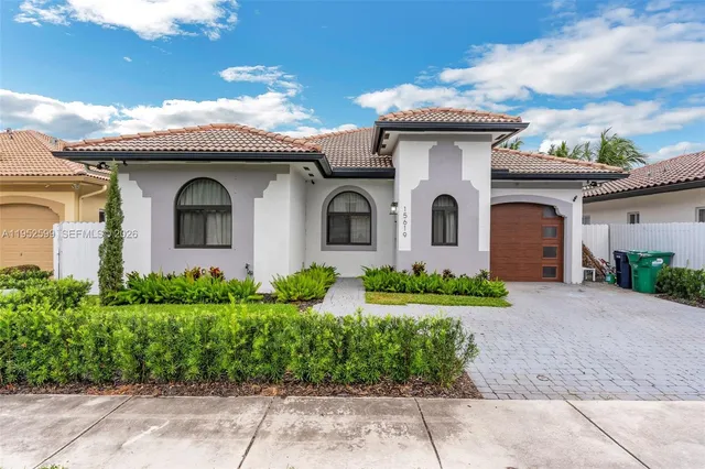 $815,000 | 15619 Southwest 14th Street, Miami, FL 33194