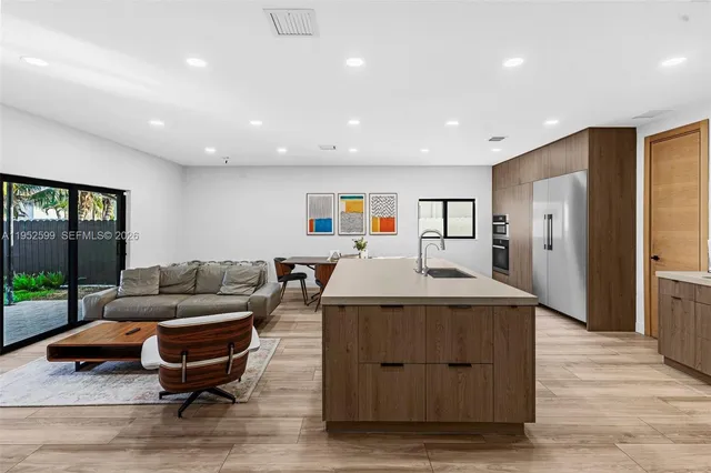 $815,000 | 15619 Southwest 14th Street, Miami, FL 33194