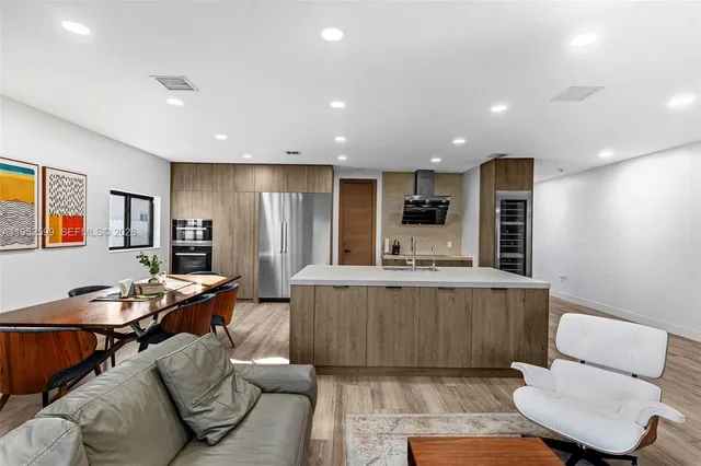 $815,000 | 15619 Southwest 14th Street, Miami, FL 33194