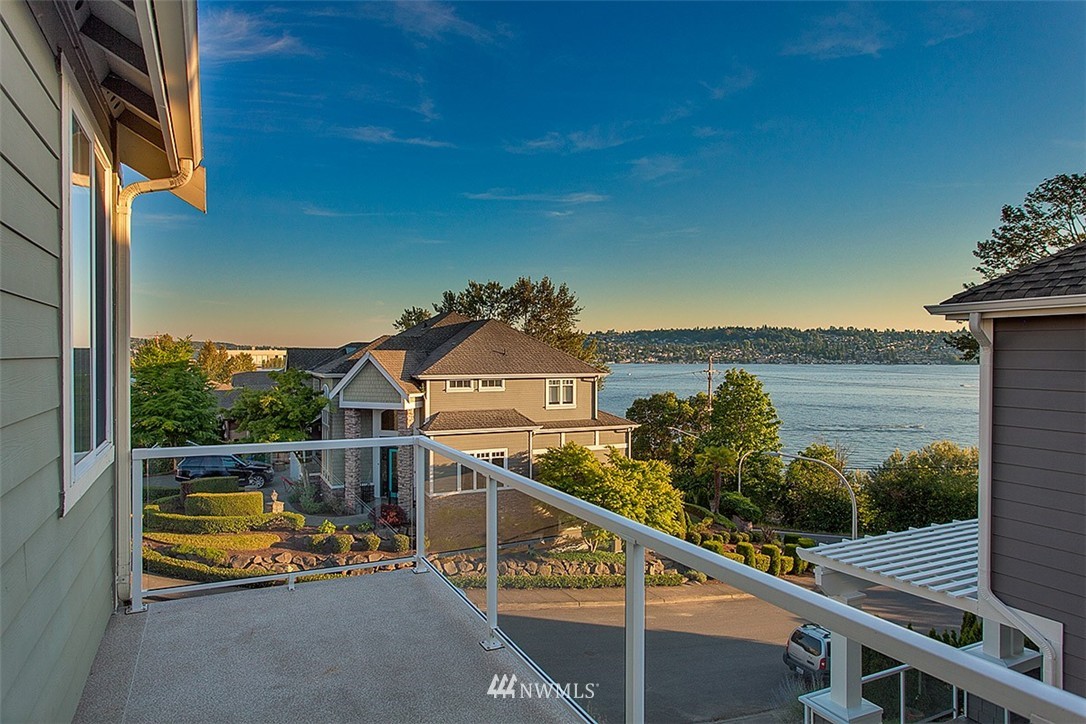912 North 27th Place Renton, WA 98056 - Photo 13 of 23