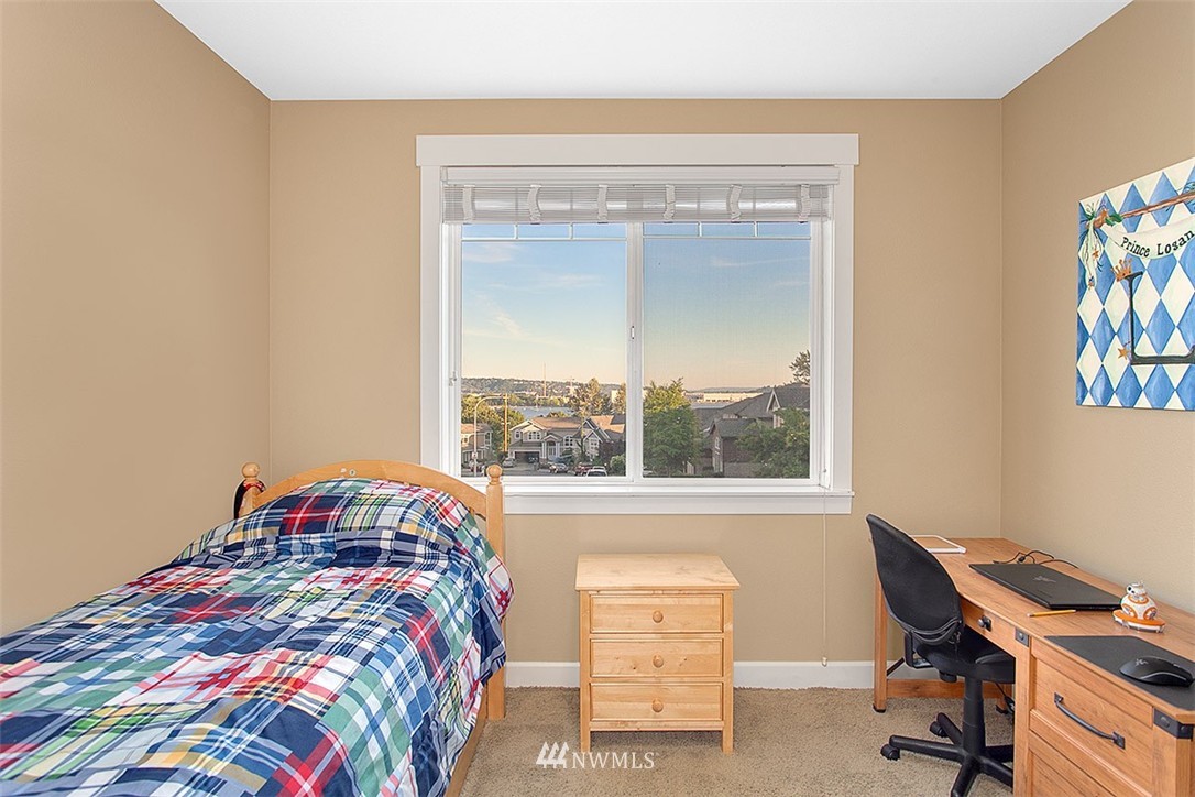 912 North 27th Place Renton, WA 98056 - Photo 14 of 23
