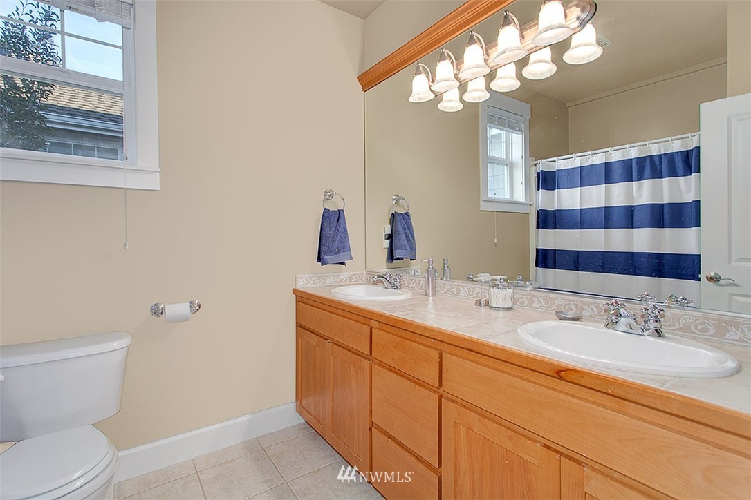 912 North 27th Place Renton, WA 98056 - Photo 16 of 23