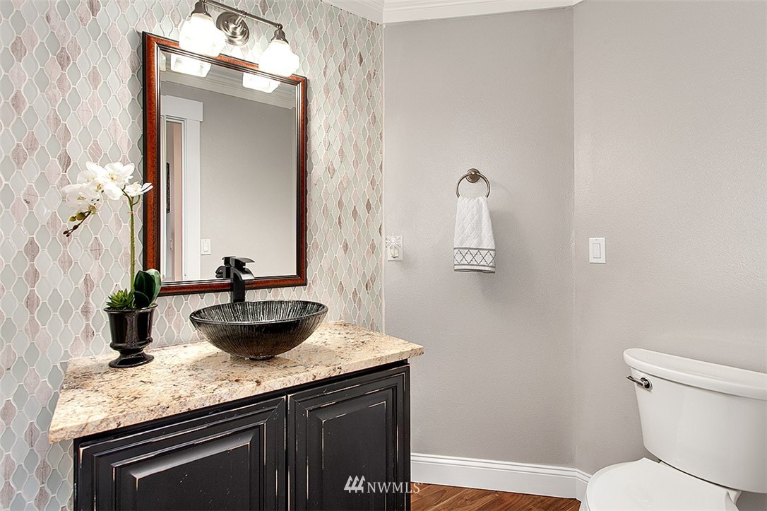 912 North 27th Place Renton, WA 98056 - Photo 7 of 23