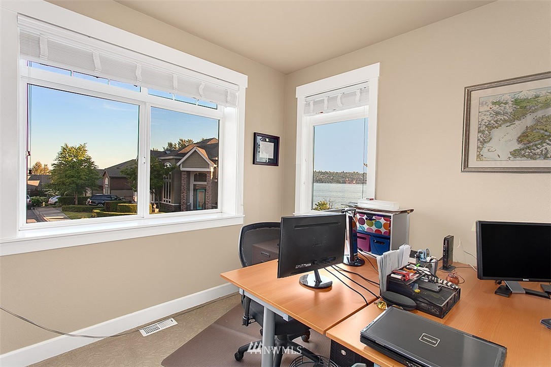 912 North 27th Place Renton, WA 98056 - Photo 8 of 23